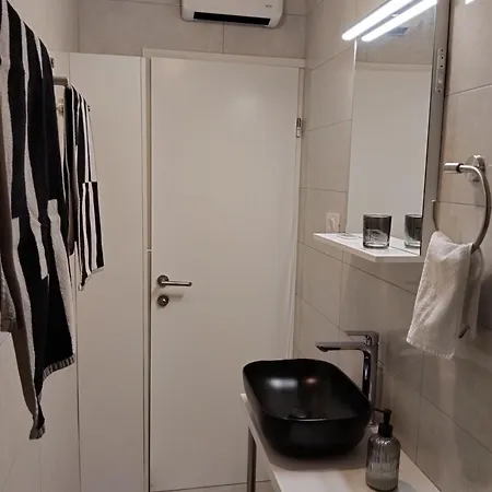 Keti House 4* וולה לוקה